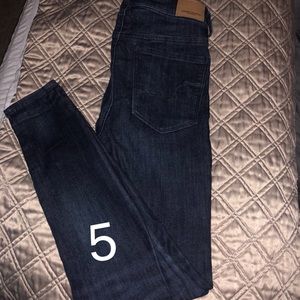 American Eagle Size 2 Short Super hi-Rise Jegging